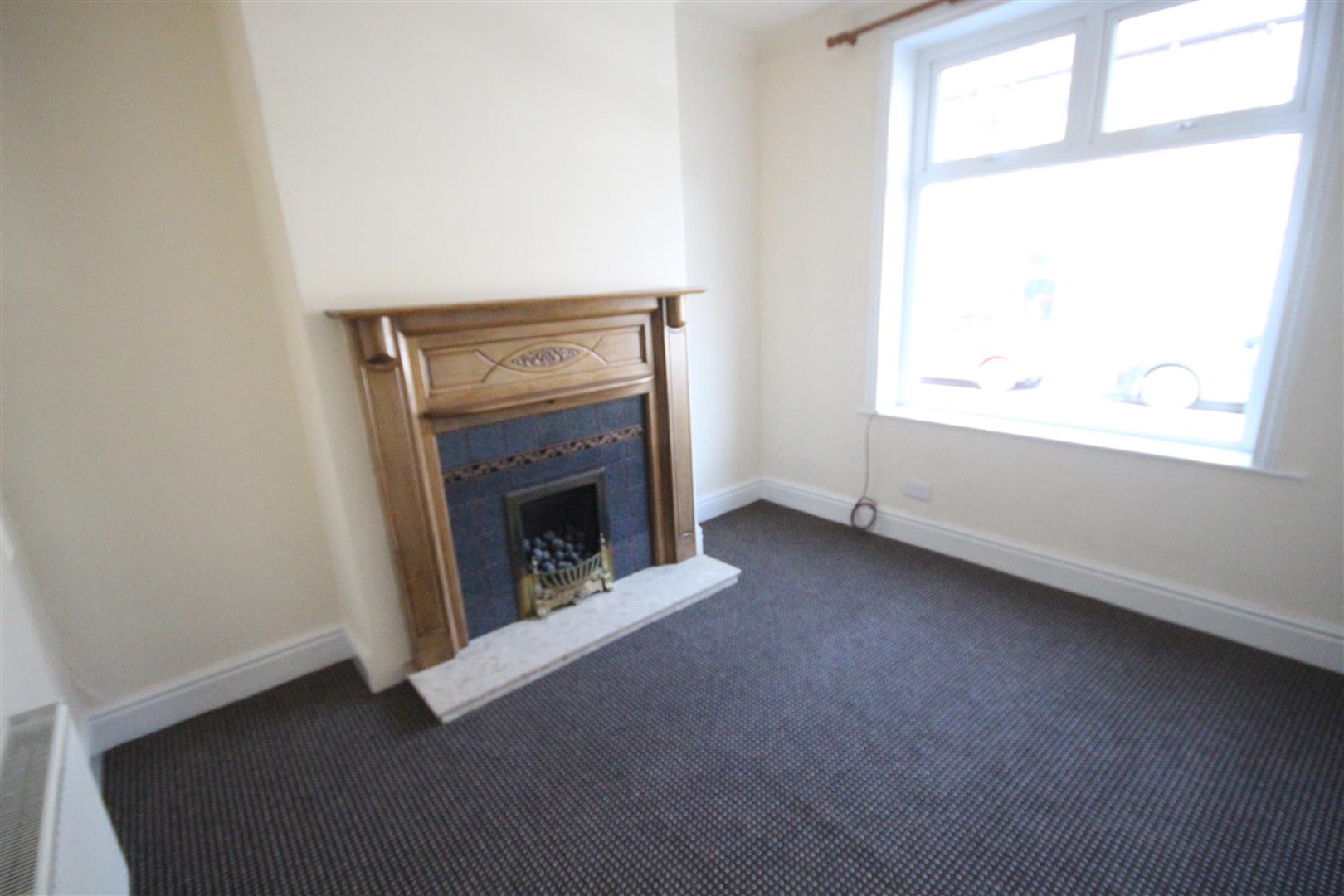 2 bedroom terraced house To Let in Barnoldswick - IMG_2576.jpg